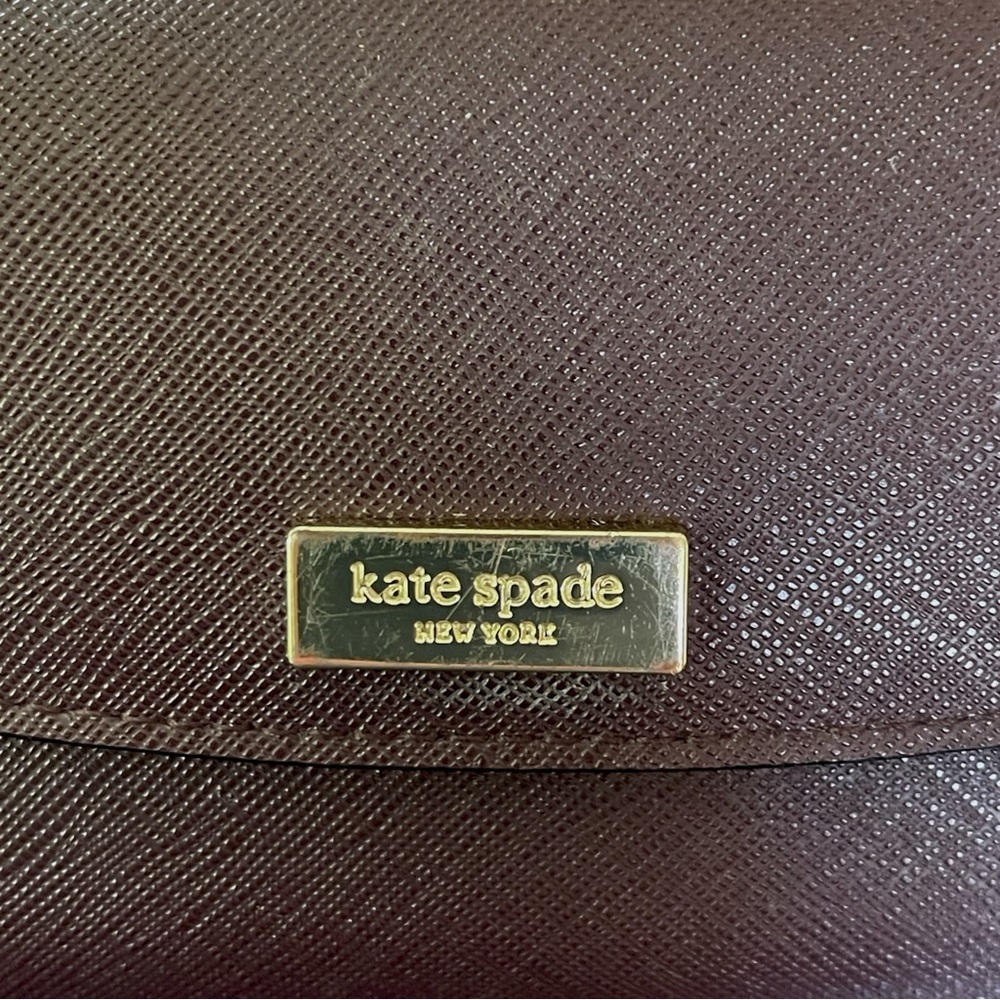 Kate Spade Petty Laurel Way Mini Keychain Wallet - Picture 16 of 16